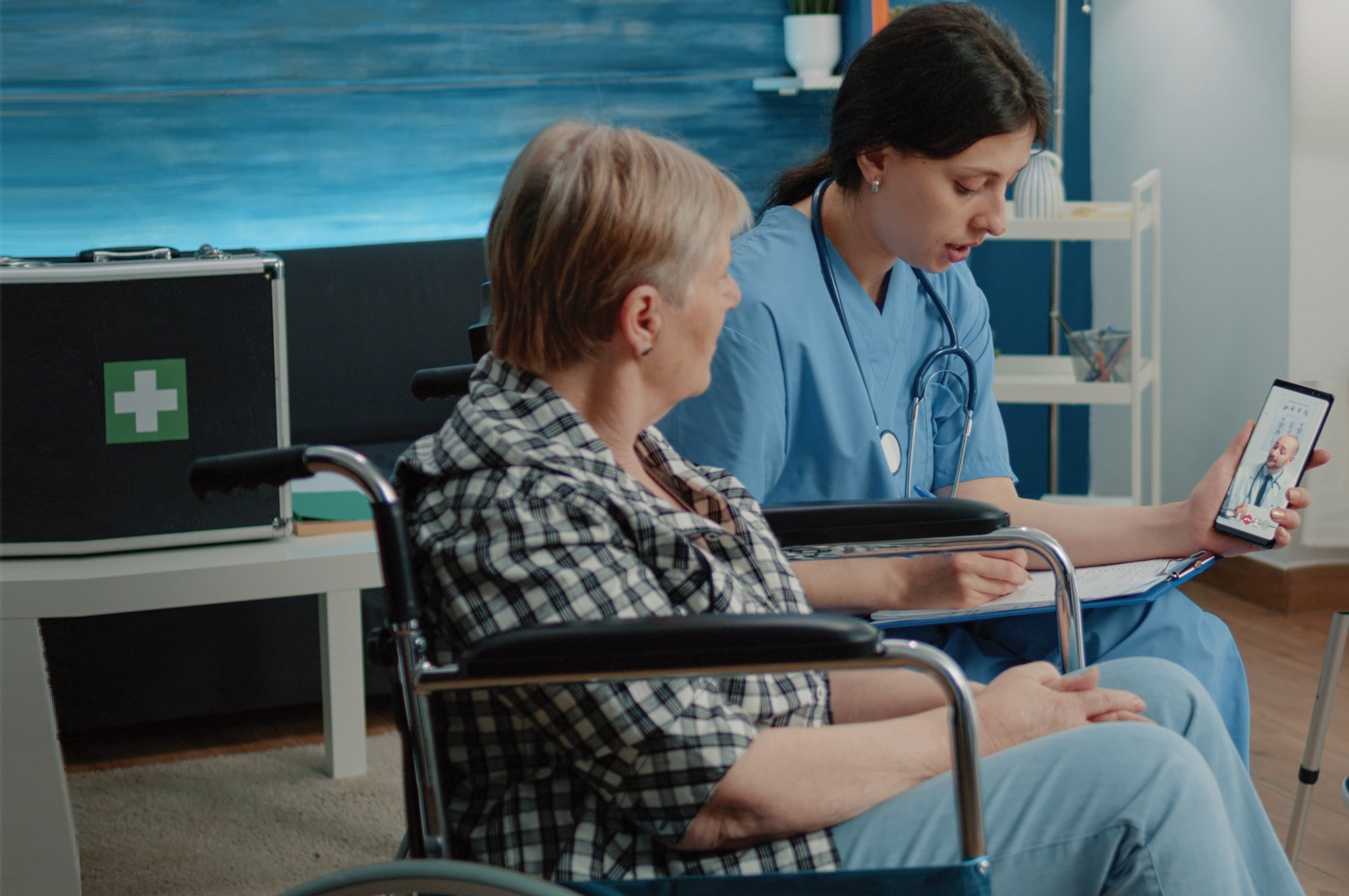 beyound-tech-nurse-remote-patient-virtual-doctor beyound-tech-nurse-remote-patient-virtual-doctor
